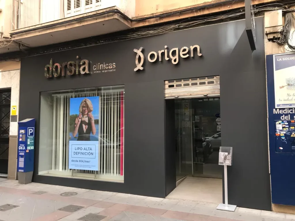 Exterior de la Clínica Dorsia en Granada Calle Pedro Antonio Alarcón