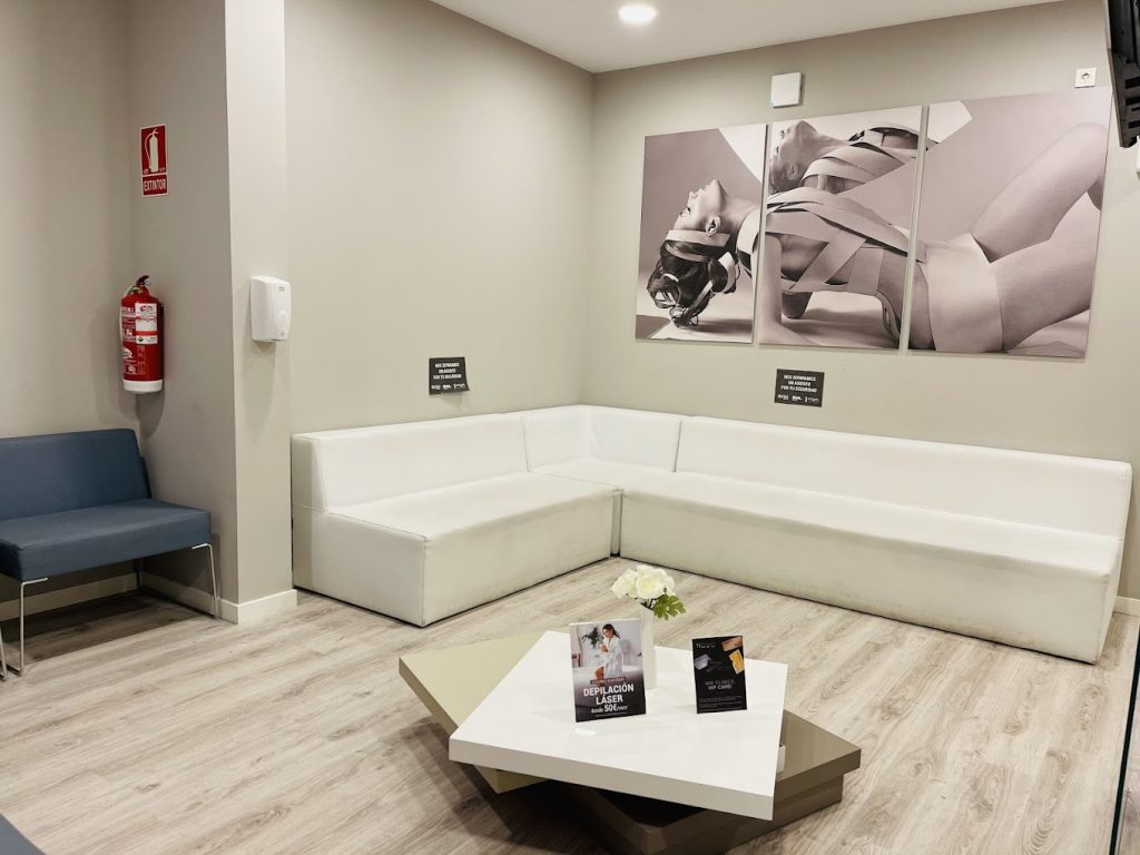 Sala de espera de la Clínica Dorsia en Valencia Valle de la Ballestera