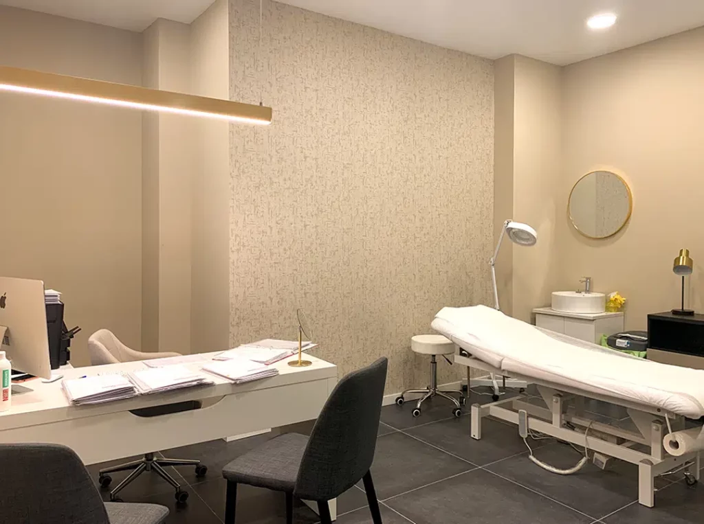 Sala médica de Clínicas Dorsia en Madrid Fuenlabrada