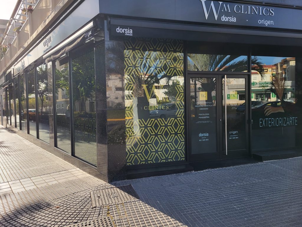 Exterior de la Clínica Dorsia en Málaga Vélez calle Plateros